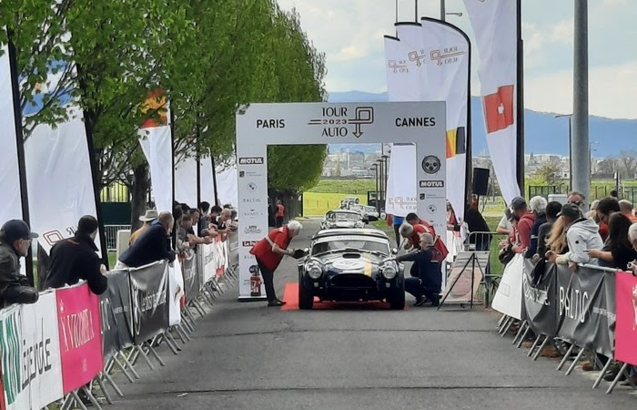 tour auto clermont ferrand